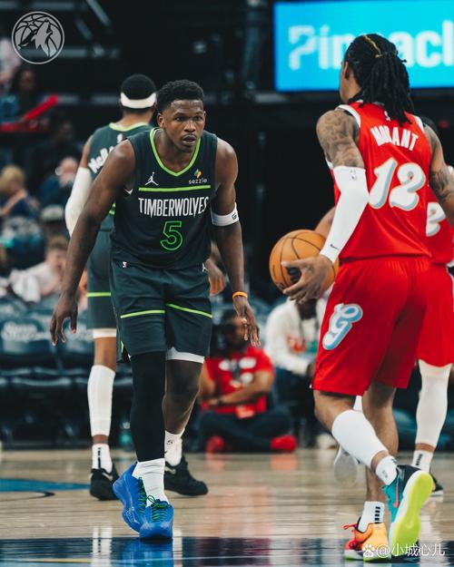 疯狂出手!小波特20中12砍下34分10板3助 三分球11投6中