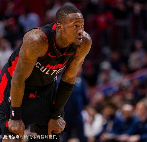 代理律师:检方本可允许罗齐尔自首 他们却选择游街戏码羞辱球员