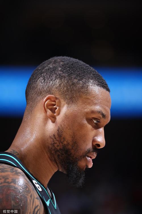 来给新歌打个分？利拉德发布最新个人单曲