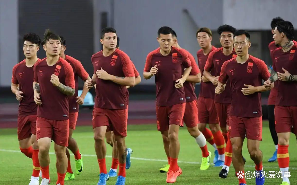 东体：国足选帅陷入僵局，球队11月热身赛计划可能面临调整