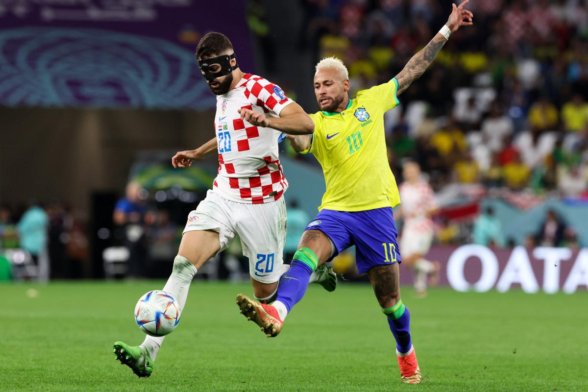 格瓦迪奥尔社媒晒图庆祝直通世界杯：为了克罗地亚，为了球迷们！