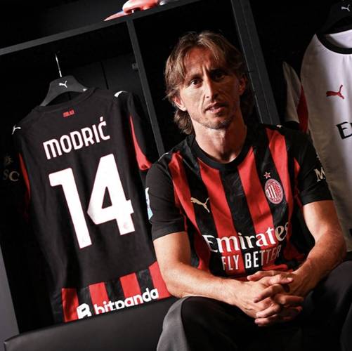 米兰社媒：祝贺莫德里奇随队晋级世界杯，稳定与卓越并存的大师