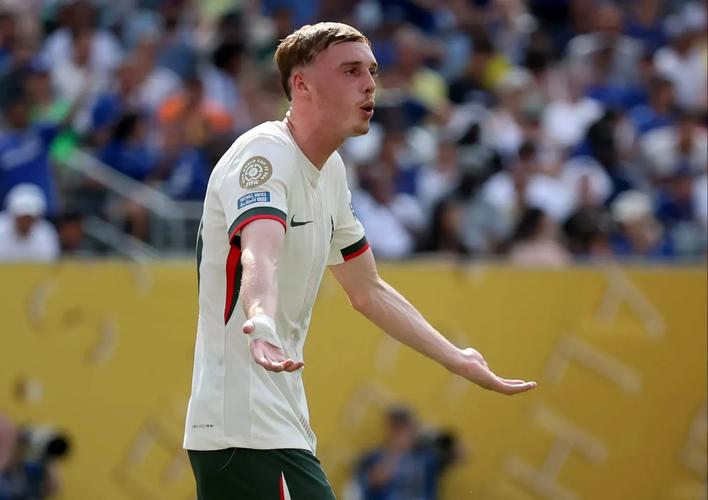 图片报:诺伊尔和基米希均参加赛前最后一练,预计能够出战弗赖堡