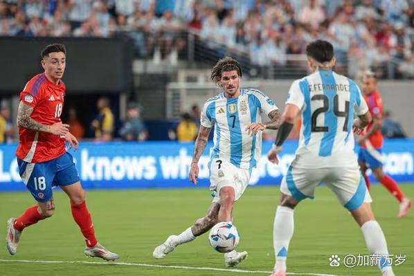 阿媒：罗萨里奥被授予“年度职业赛冠军”，调查有超九成球迷反对