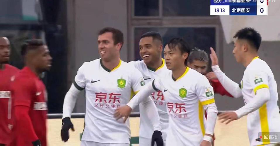 2025赛季中超最佳阵：法比奥领衔！瓦科在列，穆斯卡特挂帅