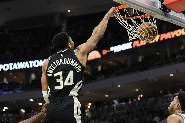 这状态可不行！杰伦·布朗首节拿到7分2板 投篮8中1&三分2中0