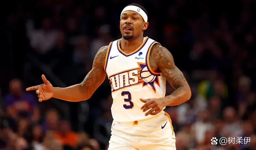 小里：保罗生涯大部分时期所在球队都变得更好了 这是赢家的定义