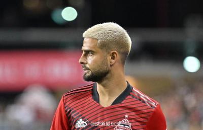 斯基拉：34岁因西涅愿意加盟拉齐奥，120万欧年薪签约至2027年