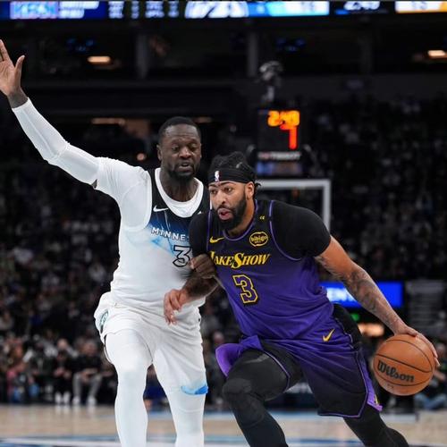 老詹暂时不打背靠背？湖人打完鹈鹕太阳还是背靠背 客战猛龙绿军