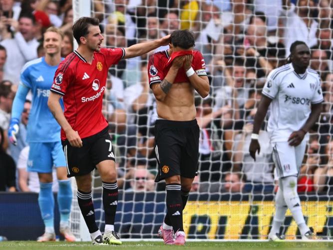 乔·科尔：B费、卡塞米罗和芒特表现出色，值得所有的赞美