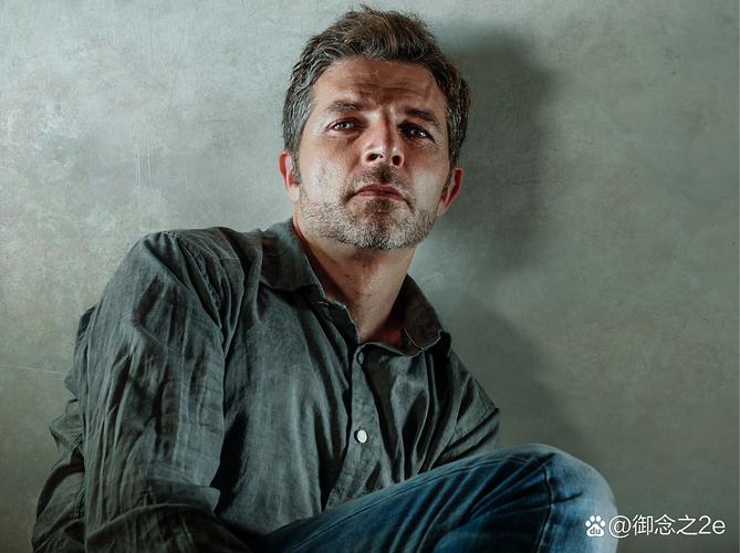 希望无碍！格莱姆斯突破被连续撞到头部 回更衣室检查