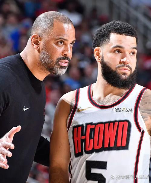 状态全无！英格拉姆首节4中0仅拿2分2助 正负值-15